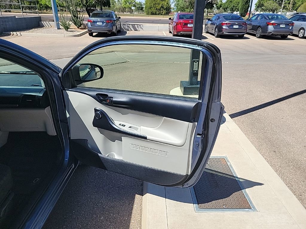 Used 2012 Scion iQ w/ Rear Speaker Pkg image 15