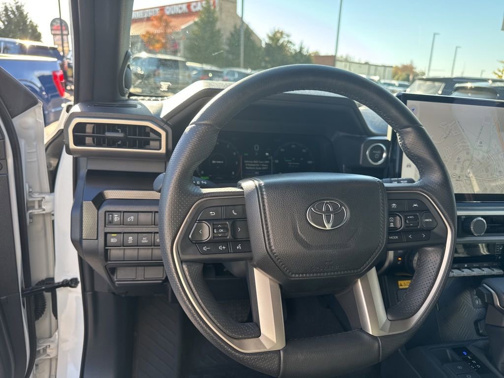 Used 2025 Toyota 4Runner Limited image 12