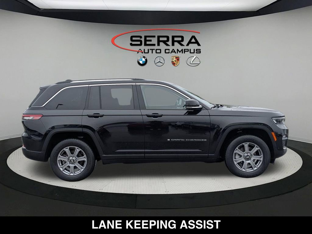 Used 2023 Jeep Grand Cherokee Limited w/ Luxury Tech Group II AWD/4WD image 2