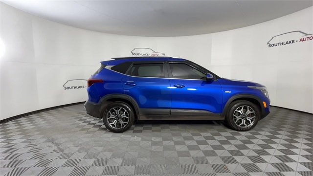 Certified 2022 Kia Seltos EX image 9