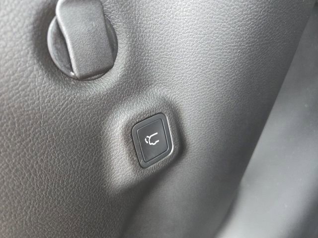 New 2026 Jeep Compass Limited image 6