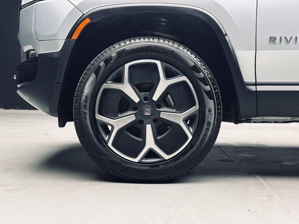 Used 2024 Rivian R1S Adventure Dual AWD/4WD image 43