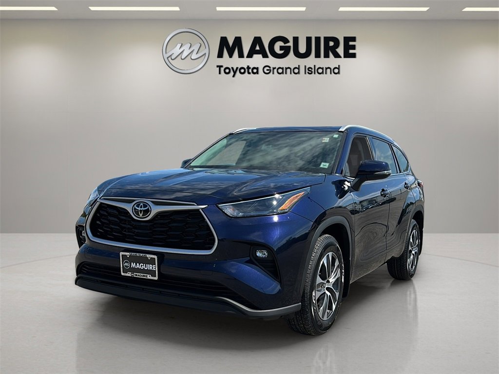 Used 2022 Toyota Highlander XLE