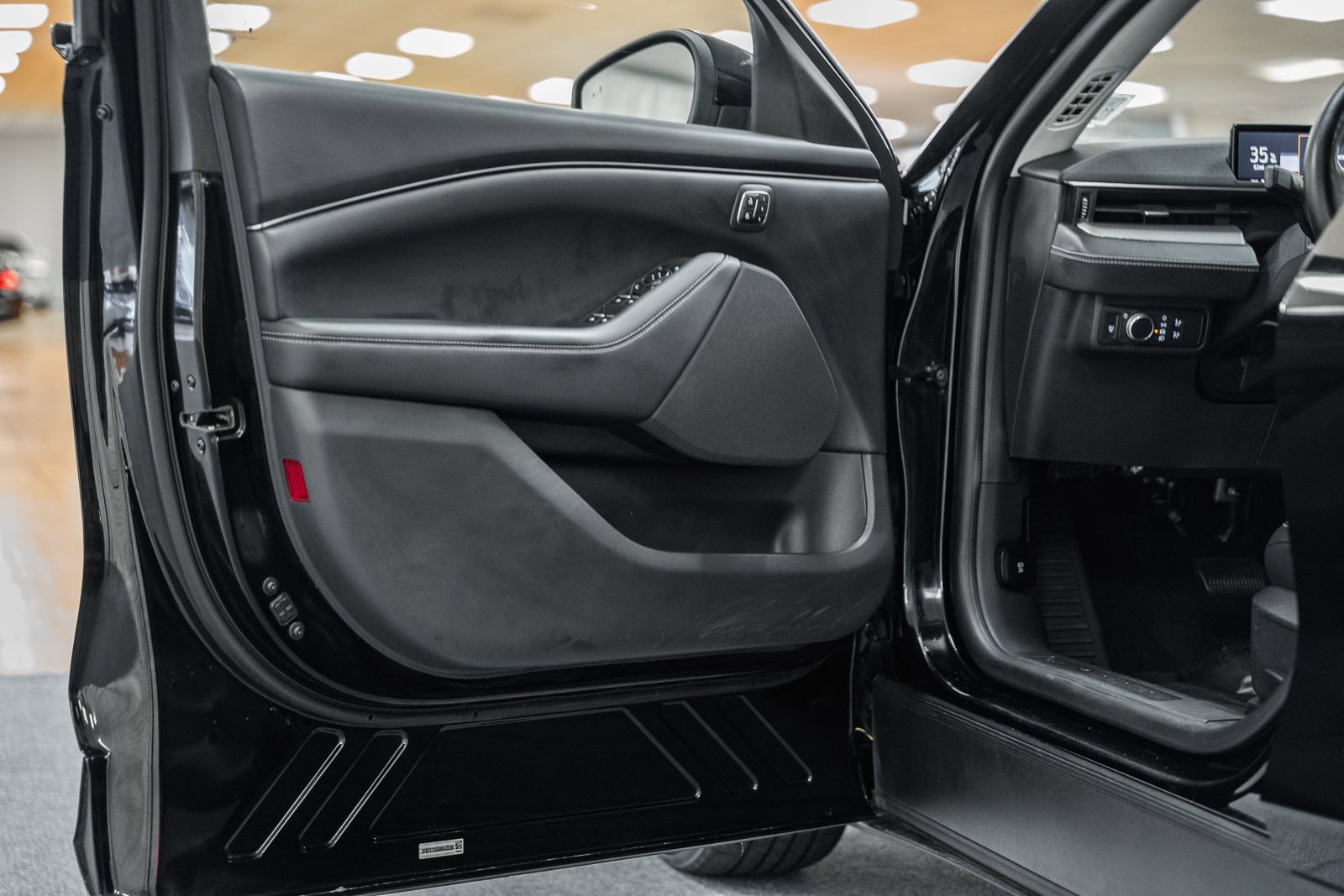 Used 2021 Ford Mustang Mach-E Select w/ Comfort/Technology Package image 38