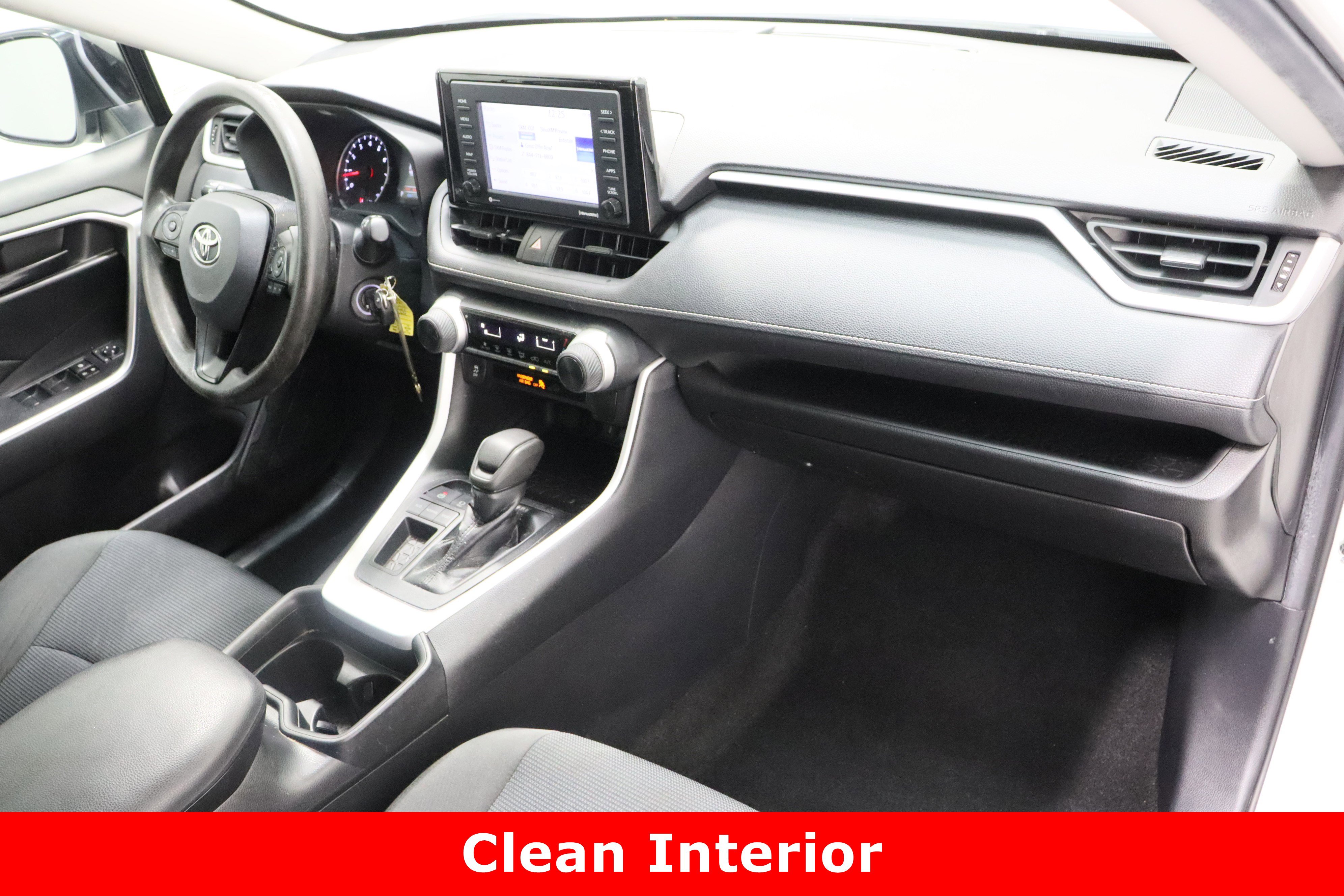 Used 2021 Toyota RAV4 LE w/ Carpet Mat Package (TMS) image 31