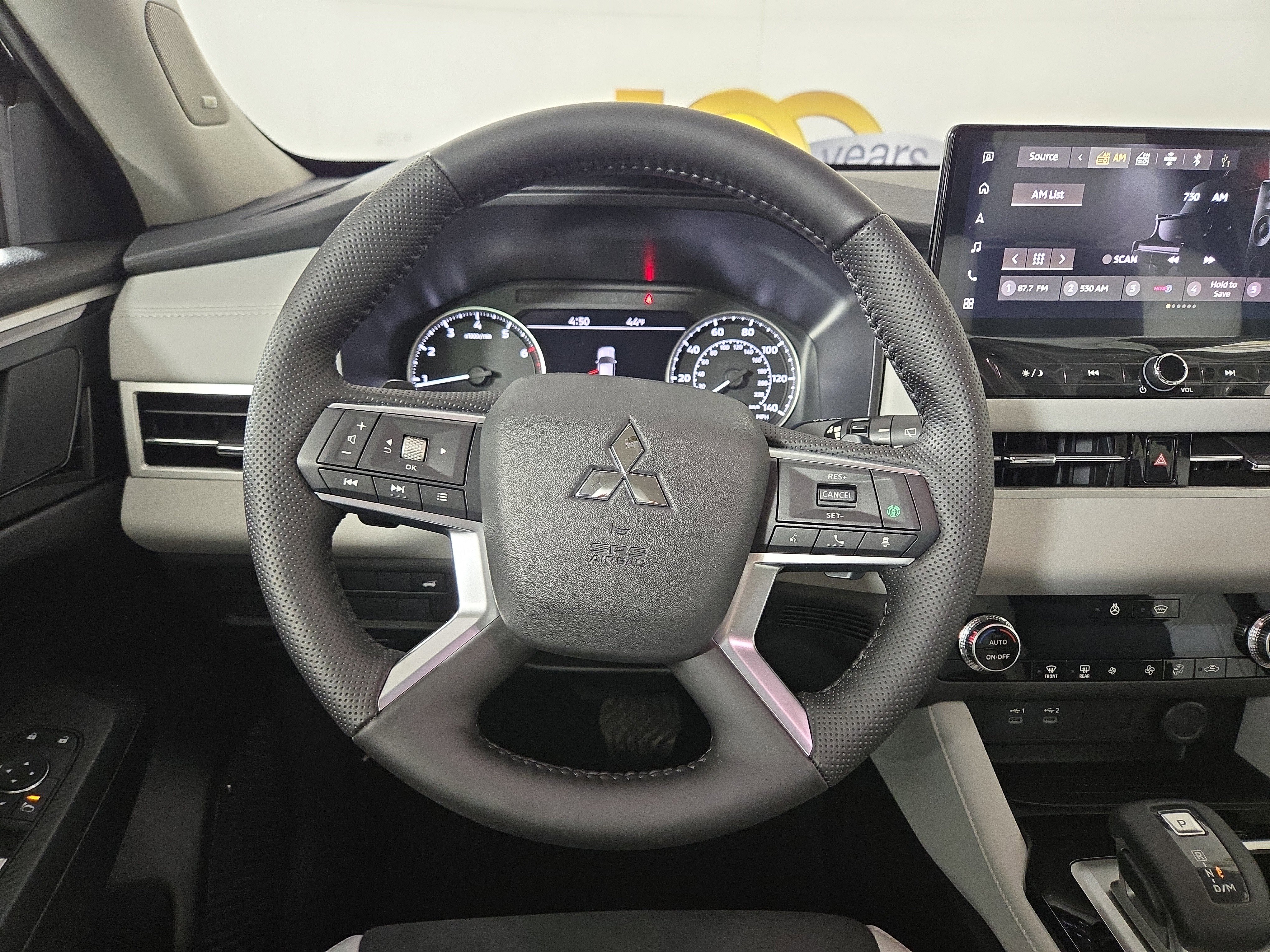 New 2026 Mitsubishi Outlander SE image 14