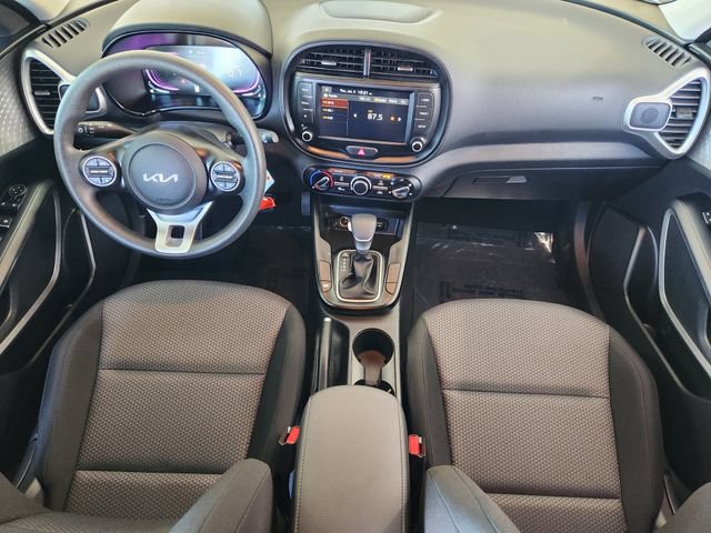Used 2025 Kia Soul LX w/ LX Technology Package FWD image 26