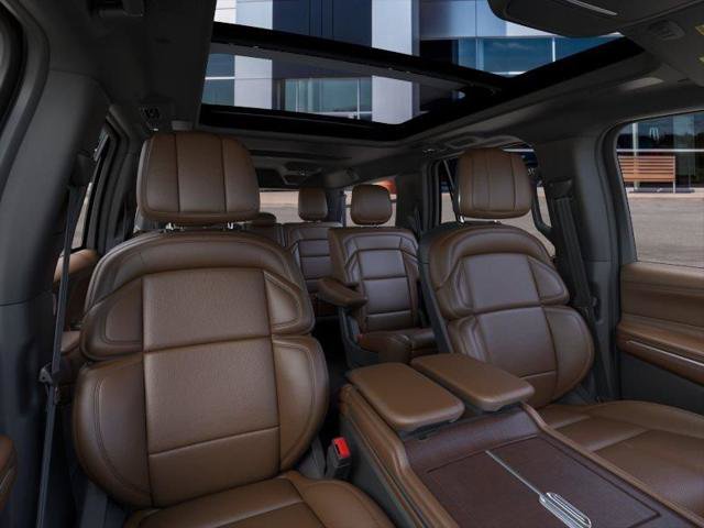 New 2026 Lincoln Navigator L Reserve AWD/4WD image 10