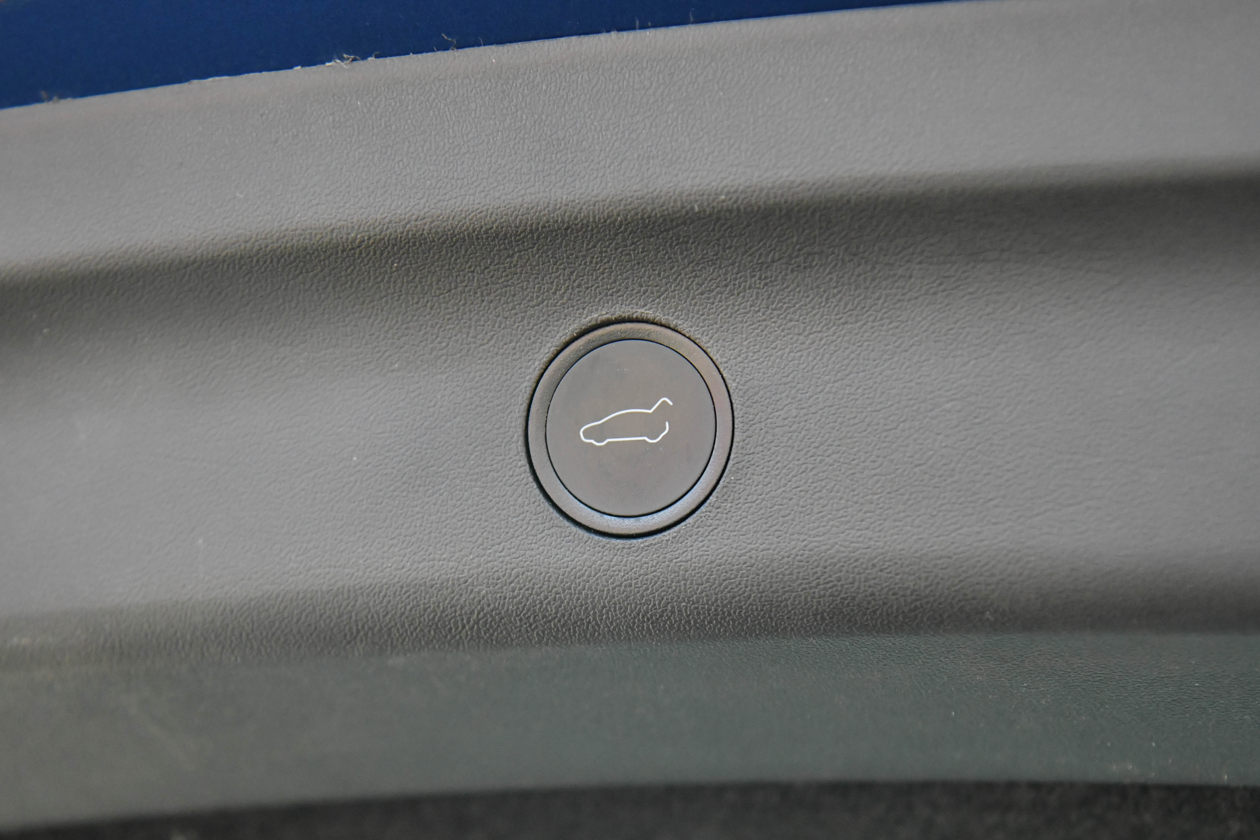 Used 2023 Tesla Model Y Long Range AWD/4WD image 38