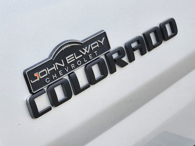 Used 2015 Chevrolet Colorado Z71 AWD/4WD image 11