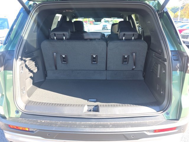 New 2027 Chevrolet Traverse LT w/ Driver Confidence Package FWD image 31