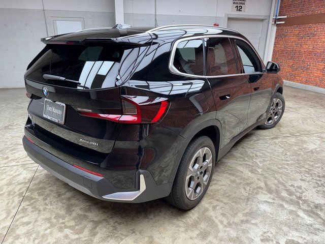 Certified 2023 BMW X1 xDrive28i image 5