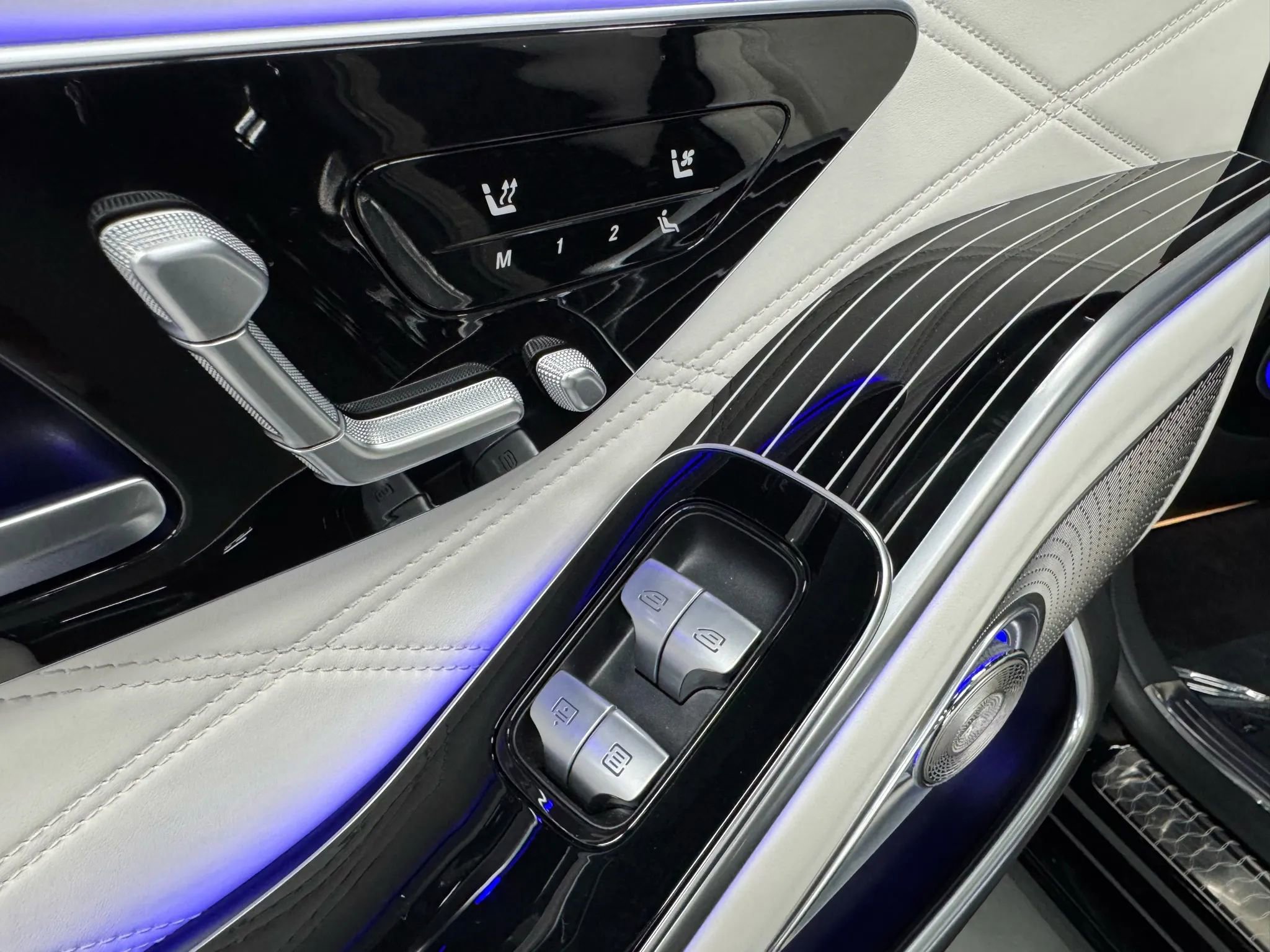 Used 2023 Mercedes-Benz Maybach S 680 S 680 4MATIC Sedan 4D w/ Manufaktur Leather Package image 57