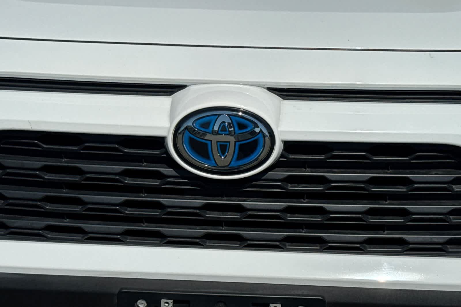 Used 2023 Toyota RAV4 XLE w/ Convenience Package AWD/4WD image 16