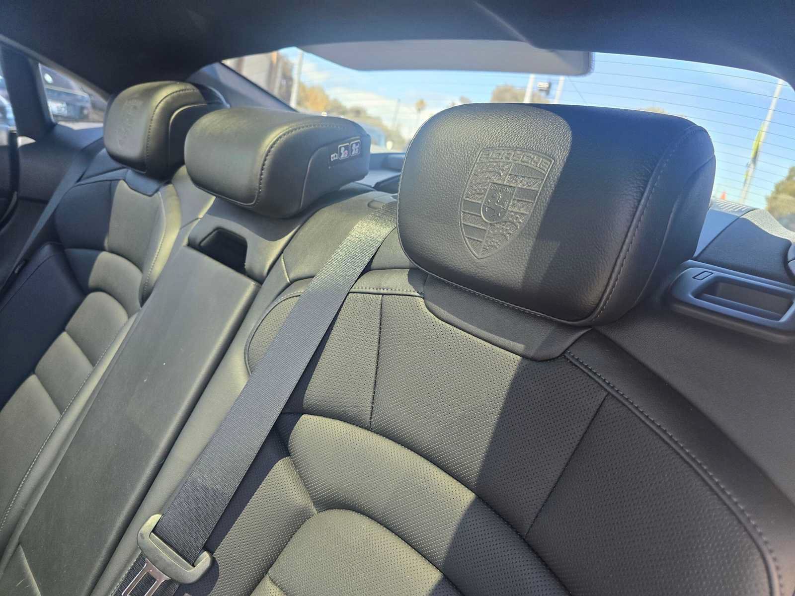 Used 2021 Porsche Taycan RWD image 19