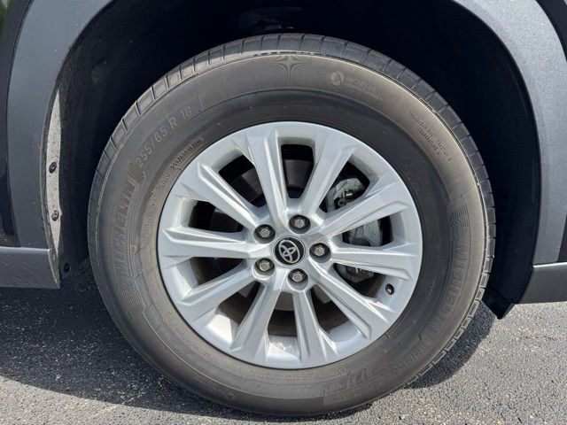 Used 2024 Toyota Grand Highlander XLE image 9