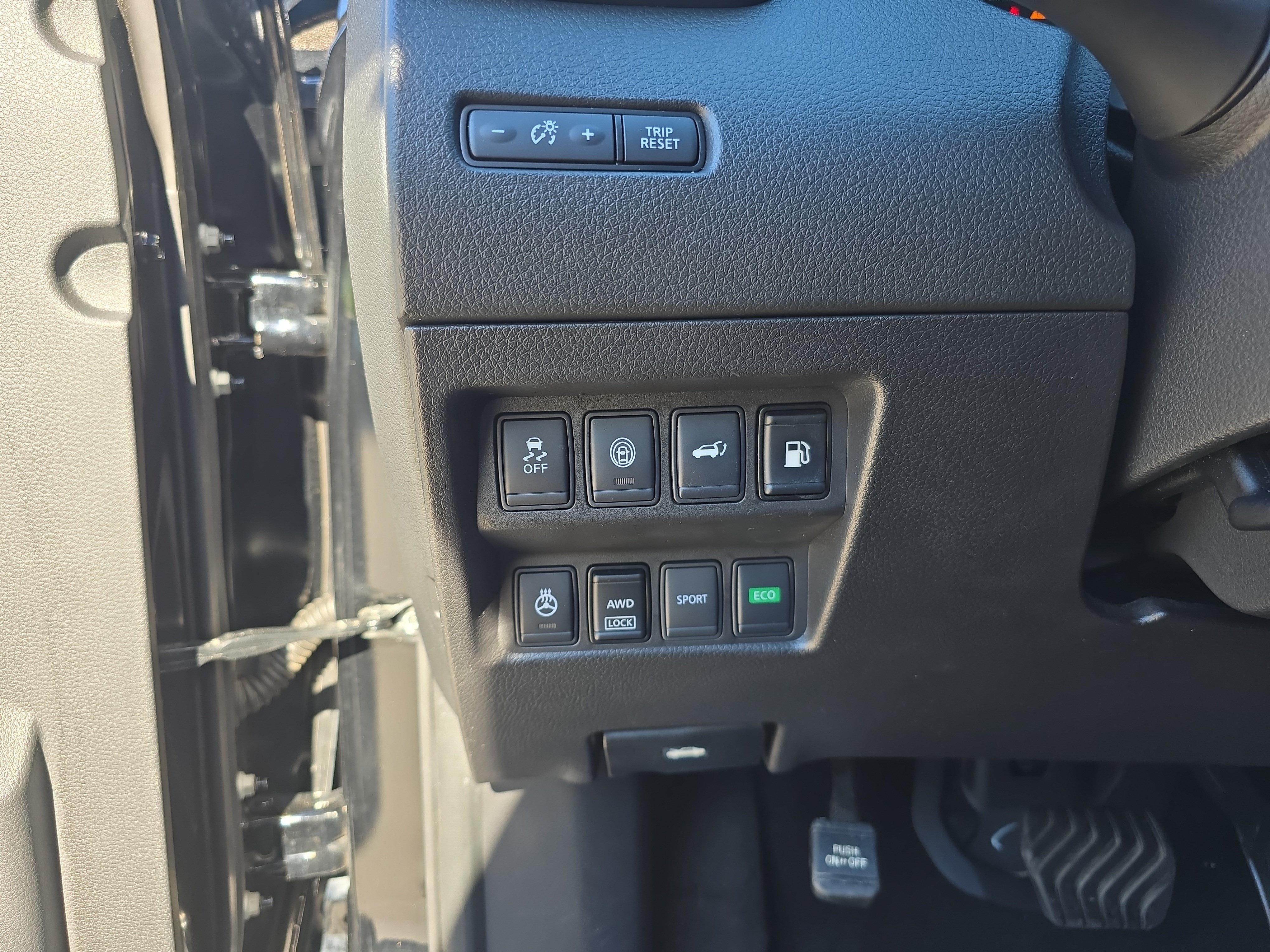 Used 2018 Nissan Rogue SL AWD/4WD image 22