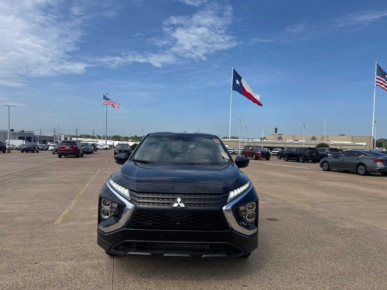 Used 2023 Mitsubishi Eclipse Cross LE AWD/4WD image 5