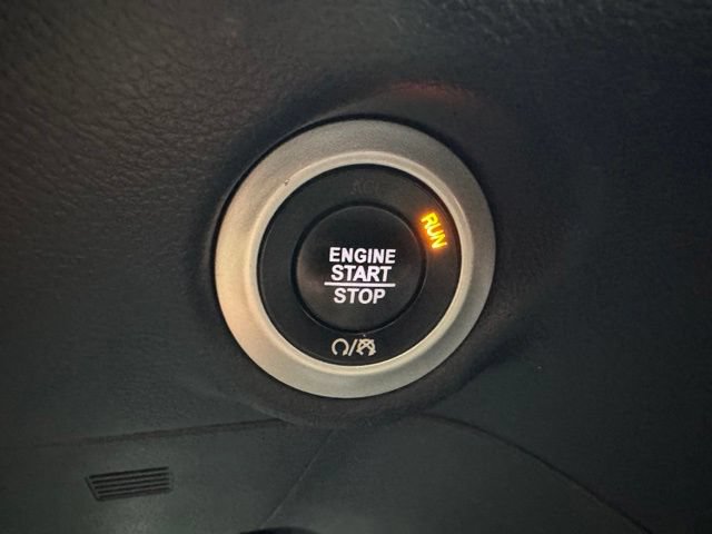 Used 2019 Chrysler Pacifica Touring Plus w/ S Appearance Package FWD image 13