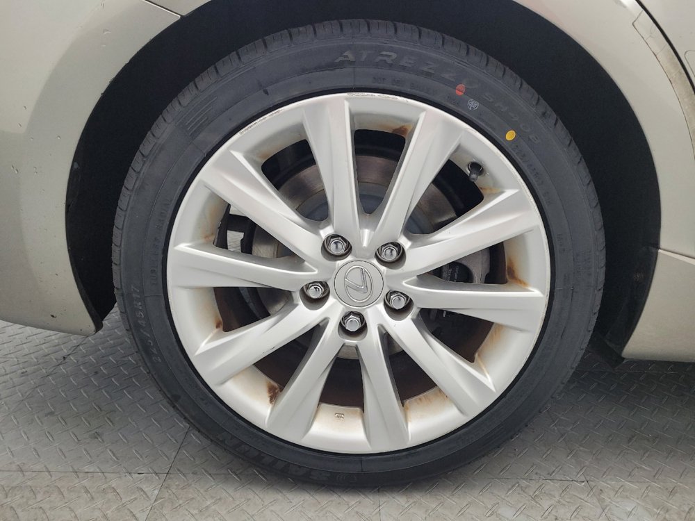 Used 2016 Lexus IS 200t RWD image 31