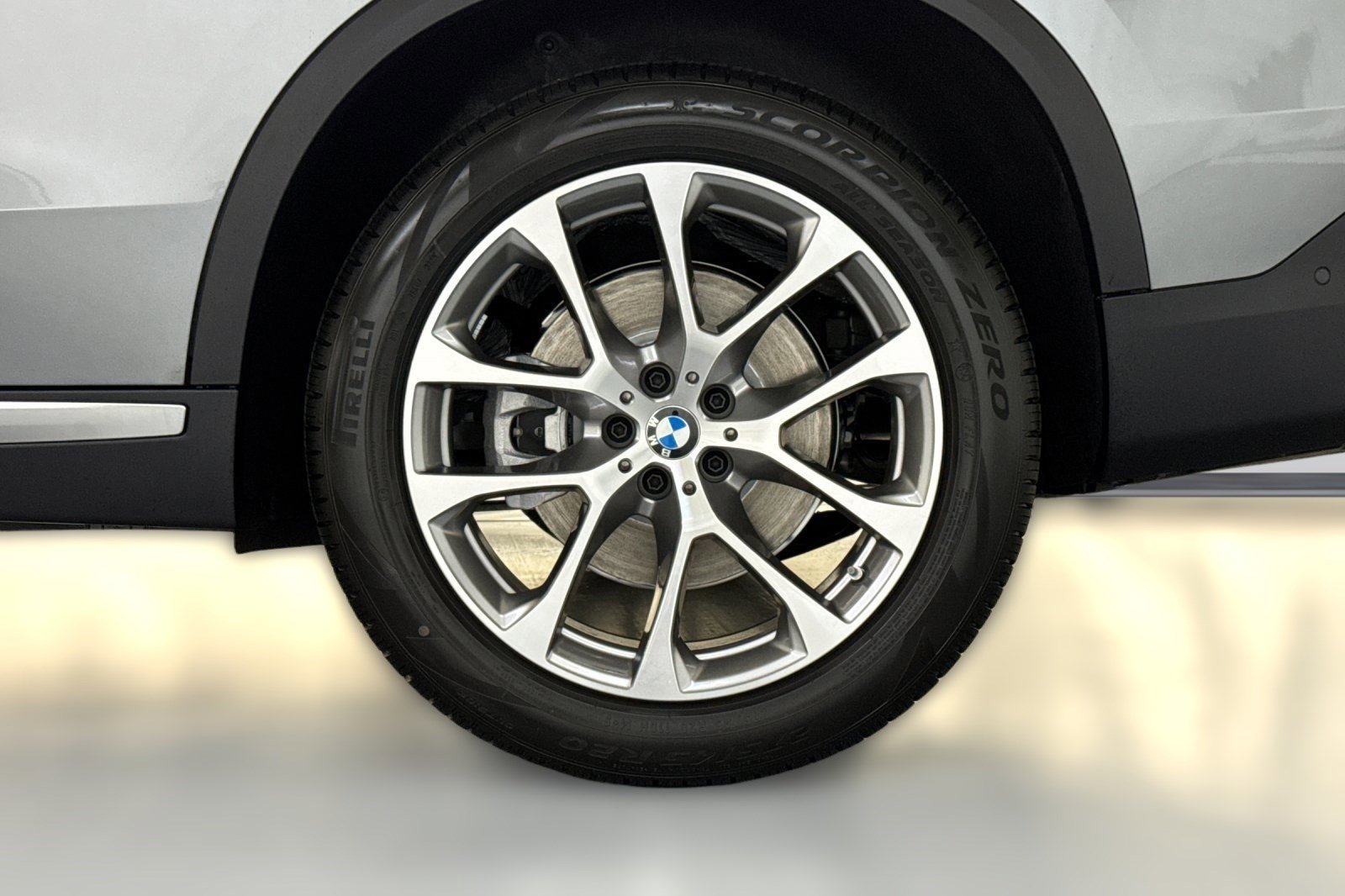 Used 2026 BMW X5 sDrive40i RWD image 11