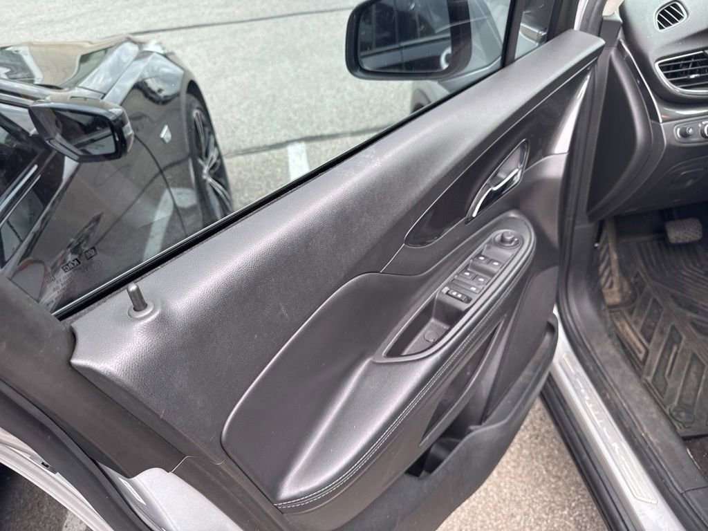 Used 2019 Buick Encore Essence AWD/4WD image 11