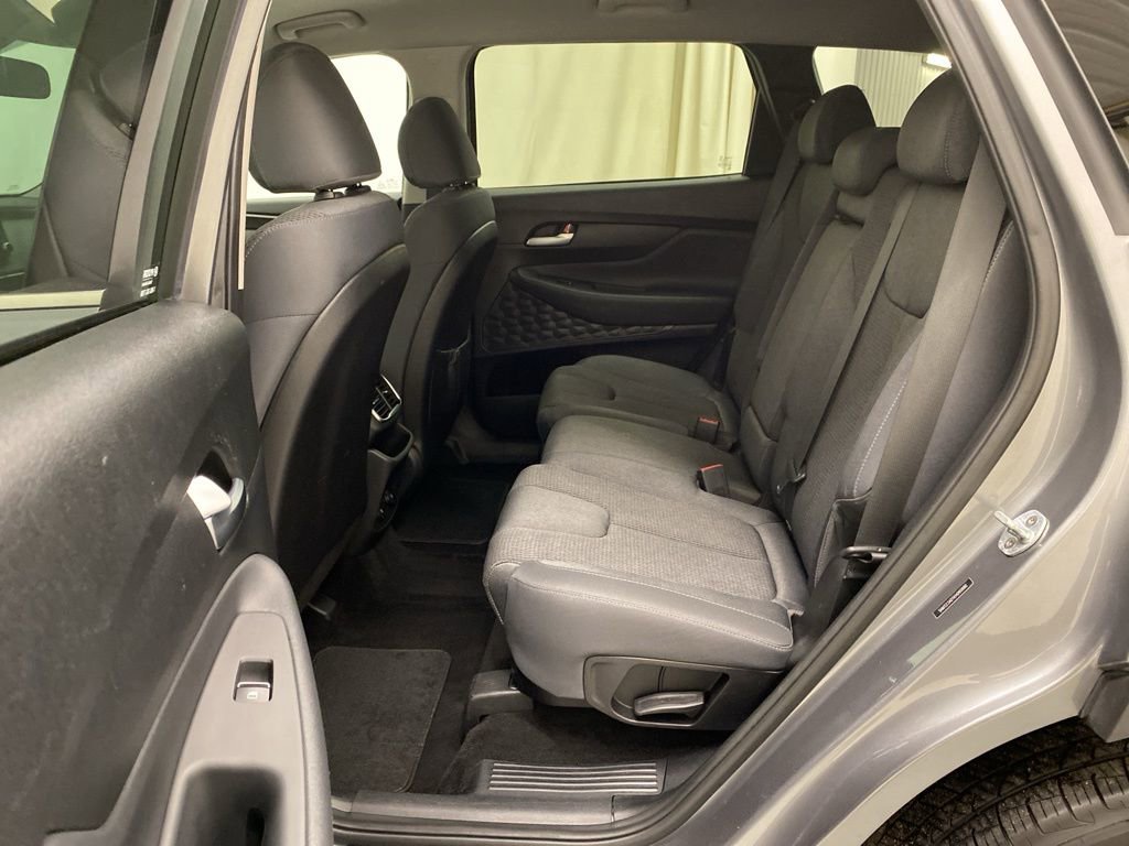Used 2019 Hyundai Santa Fe SE image 16