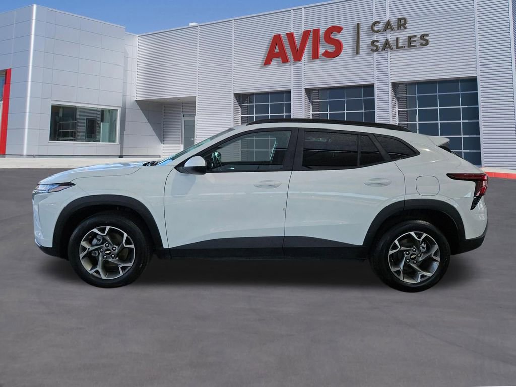 Used 2025 Chevrolet Trax LT w/ LT Convenience Package FWD video 2