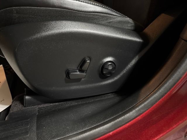 Used 2019 Jeep Cherokee Trailhawk AWD/4WD image 4