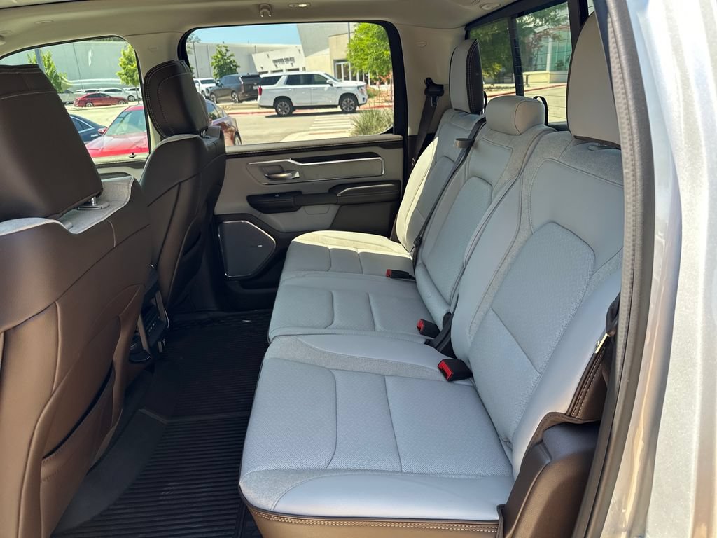 New 2026 RAM 1500 Laramie AWD/4WD image 34