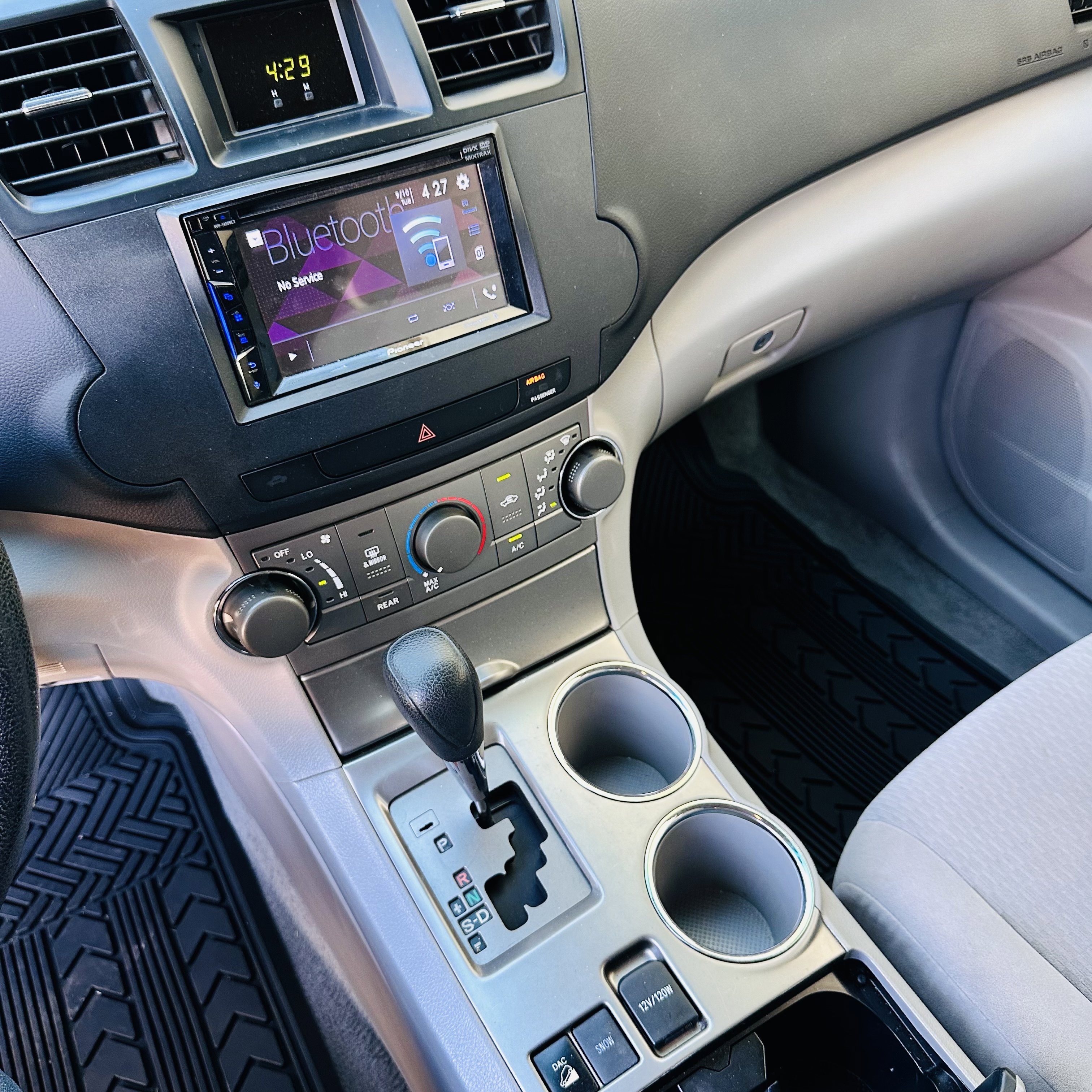 Used 2008 Toyota Highlander SPORT UTILITY 4D image 23