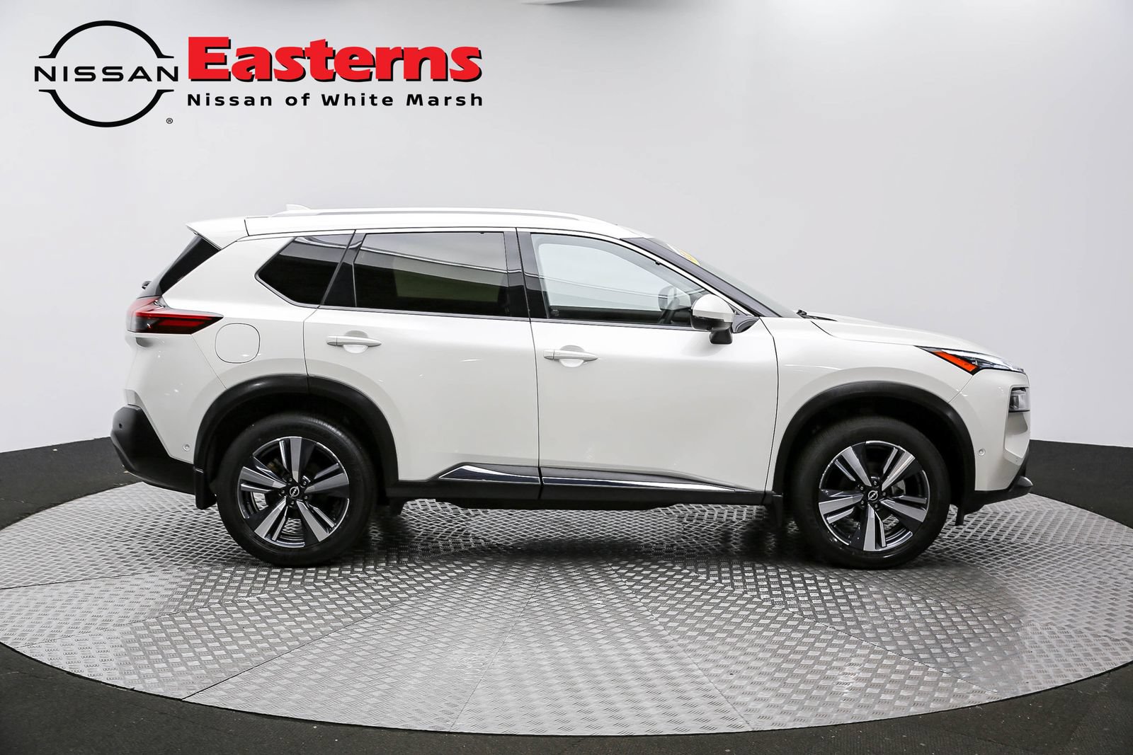 Used 2023 Nissan Rogue SL w/ SL Premium Package AWD/4WD image 4
