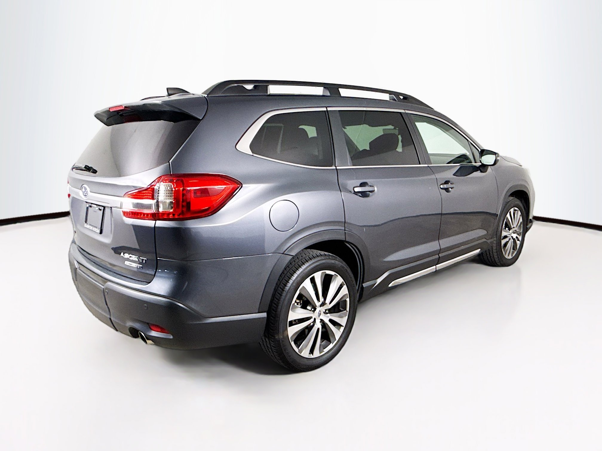 Used 2022 Subaru Ascent Limited image 32