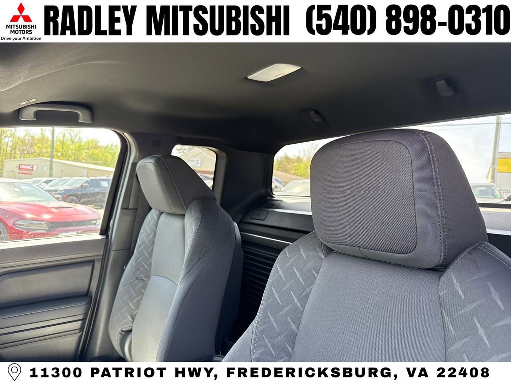 Used 2024 Toyota Tacoma SR image 2