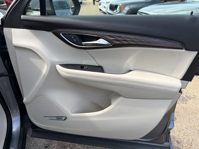 Used 2021 Buick Envision Avenir w/ Technology Package II FWD image 18