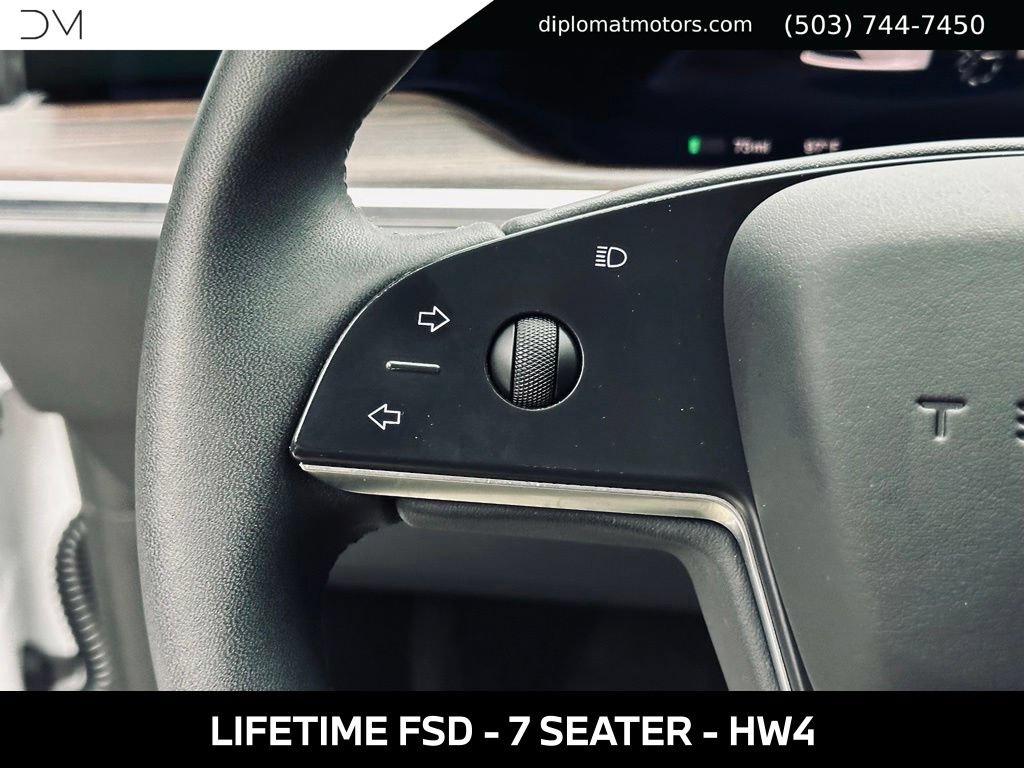 Used 2025 Tesla Model X AWD/4WD image 33