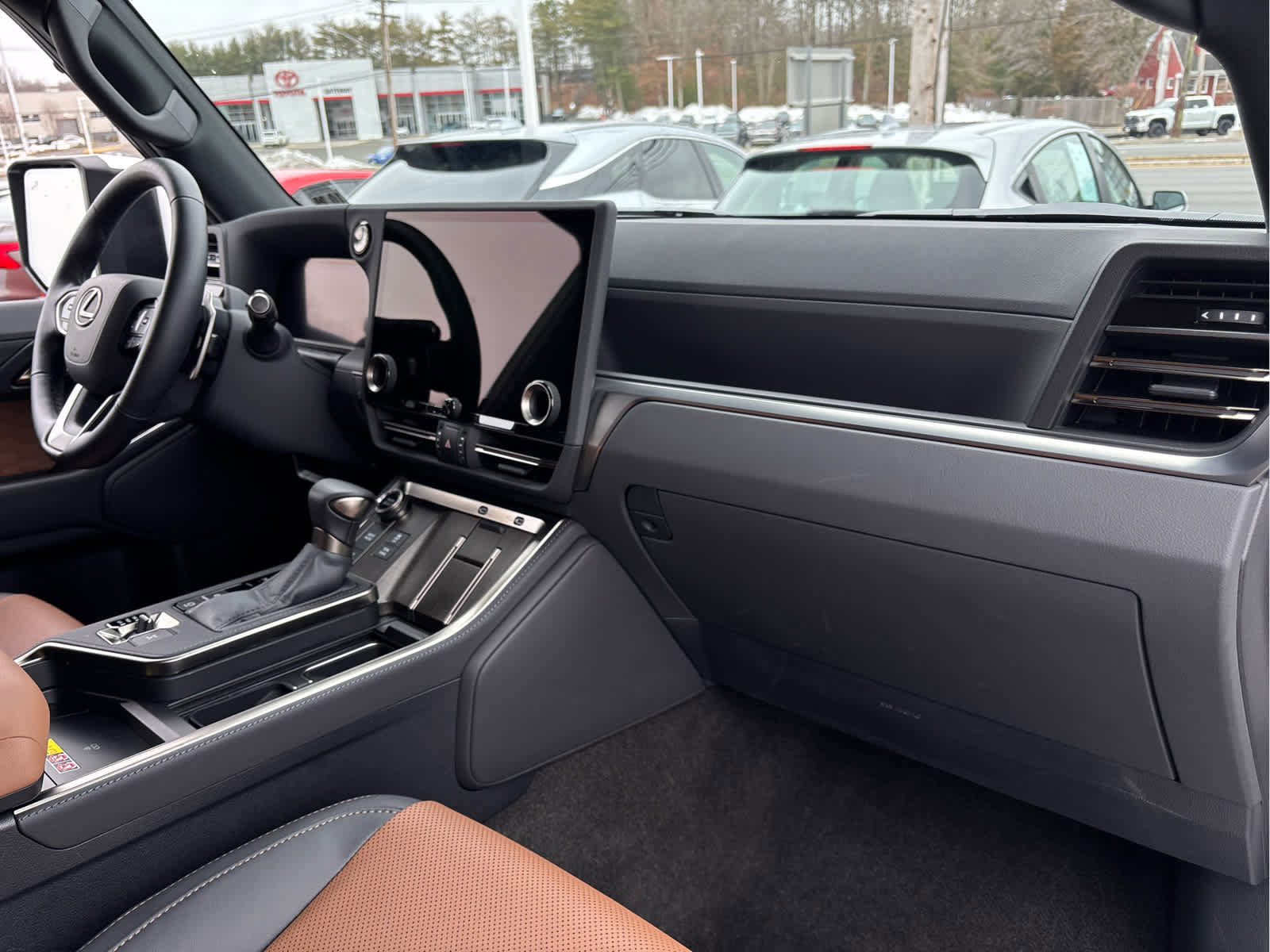 Used 2025 Lexus GX 550 w/ Accessory Package (Z1) image 31