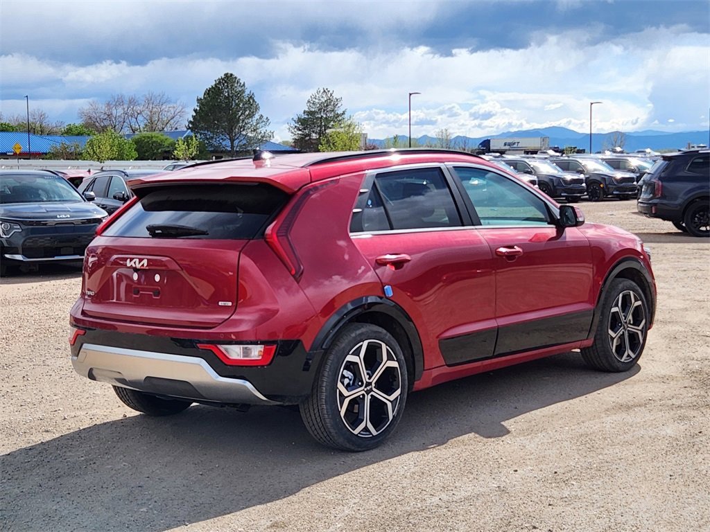 New 2025 Kia Niro EX Touring image 4