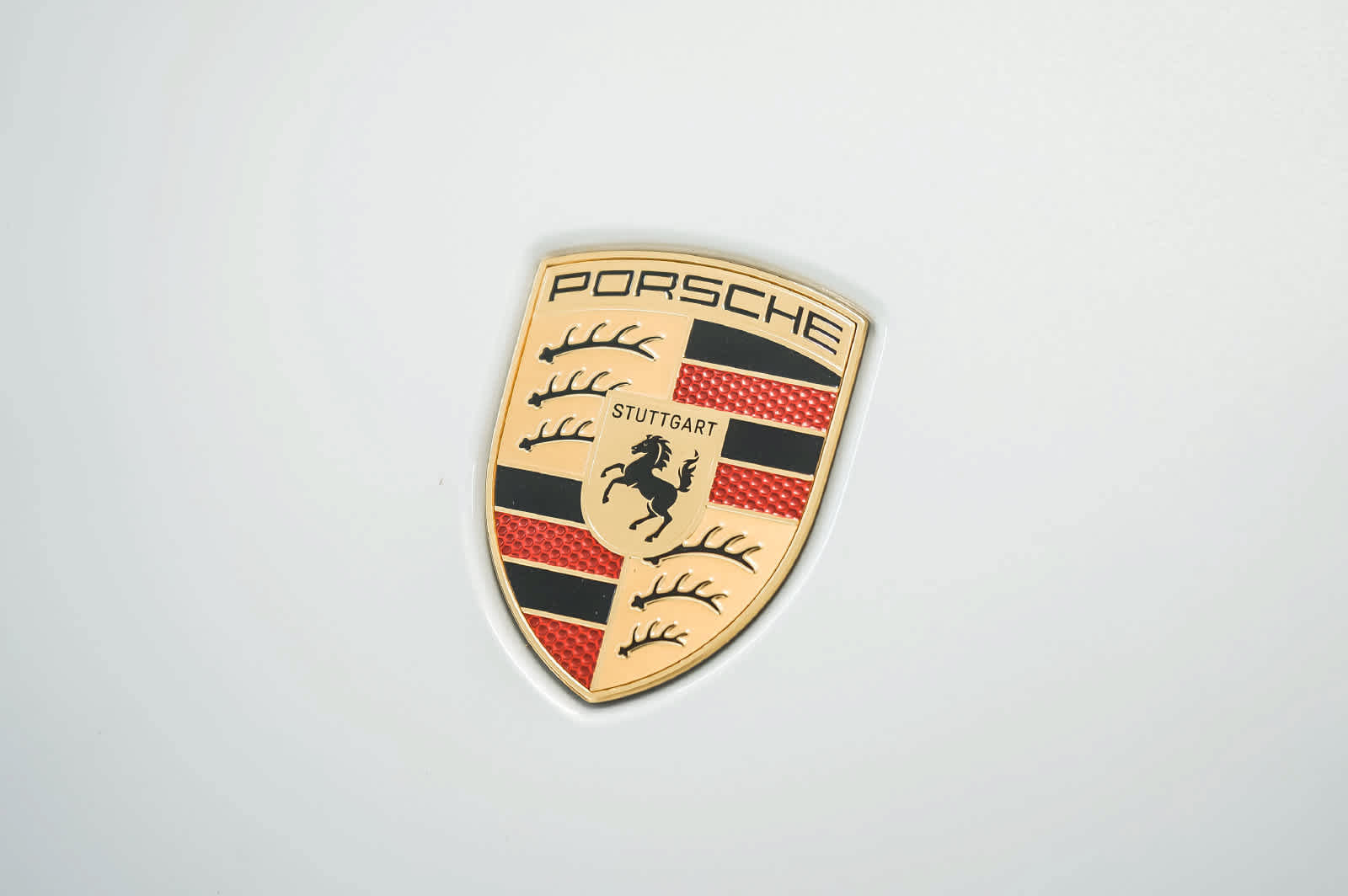Certified 2025 Porsche Macan 4S Electric AWD/4WD image 17