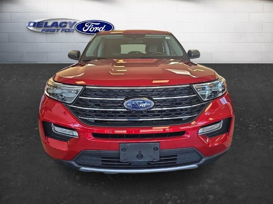 Used 2023 Ford Explorer XLT w/ Equipment Group 202A AWD/4WD image 10