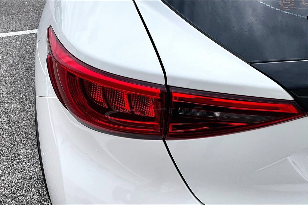 Used 2018 INFINITI QX30 Premium w/ Navigation Package FWD image 41