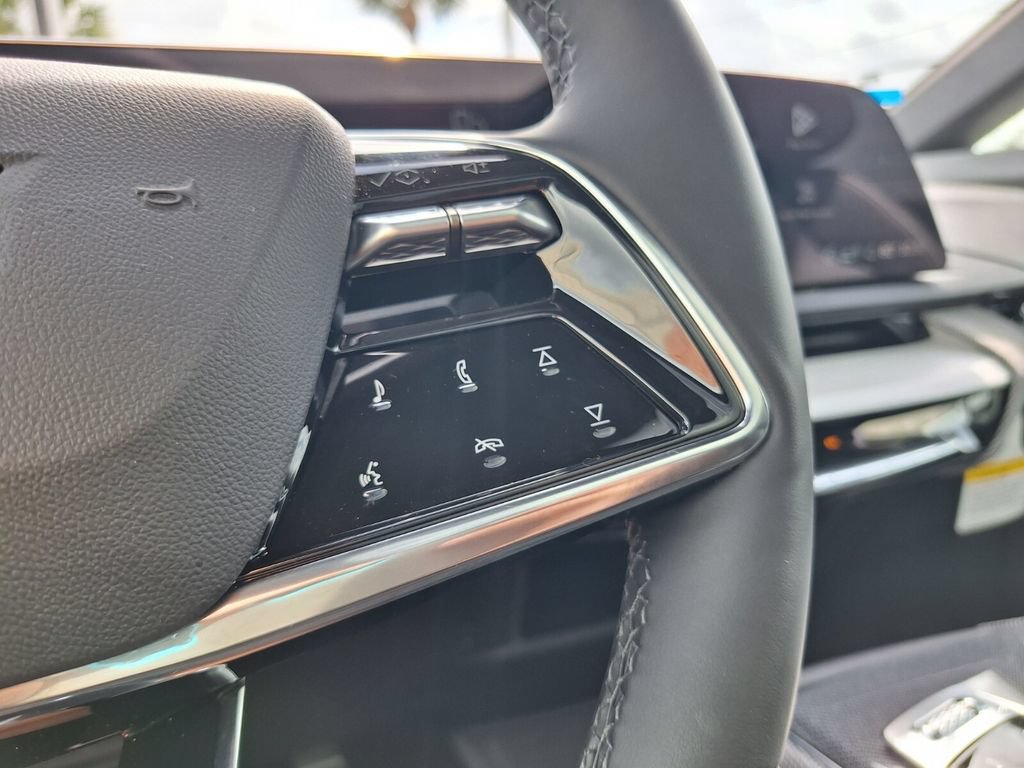 New 2026 Cadillac Optiq Luxury 2 RWD image 30