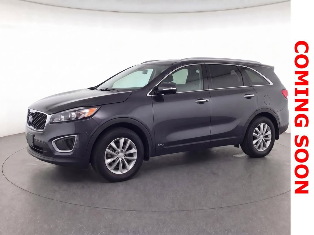 Used 2017 Kia Sorento LX w/ LX Convenience Package image 1