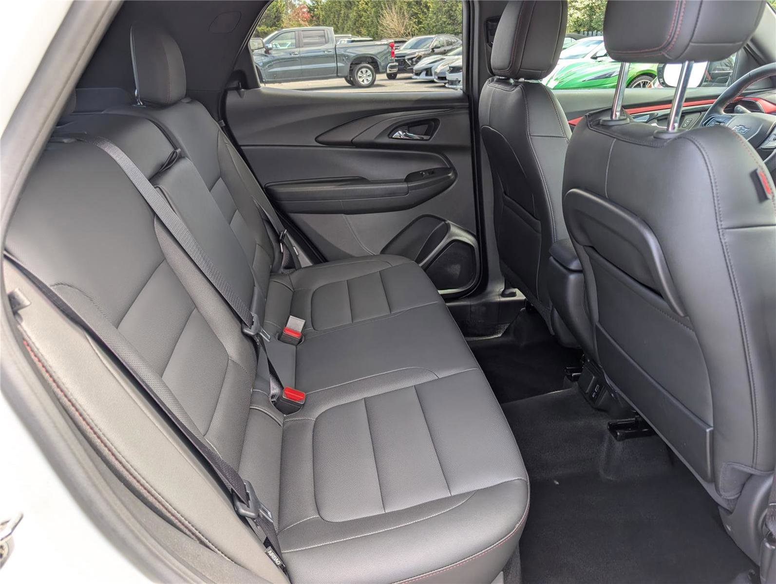 Used 2024 Chevrolet TrailBlazer RS w/ Convenience Package AWD/4WD image 13