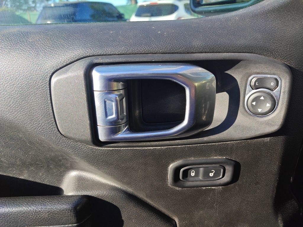 Used 2022 Jeep Wrangler Unlimited Sport image 9