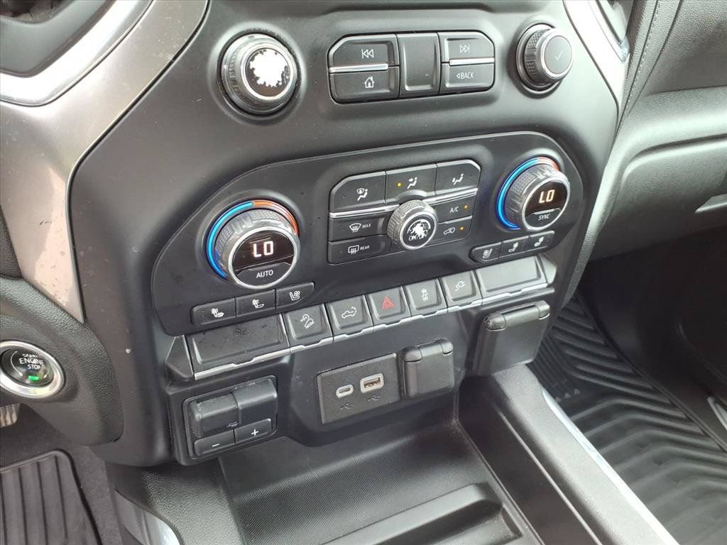 Used 2020 Chevrolet Silverado 2500 LTZ w/ LTZ Convenience Package AWD/4WD image 32