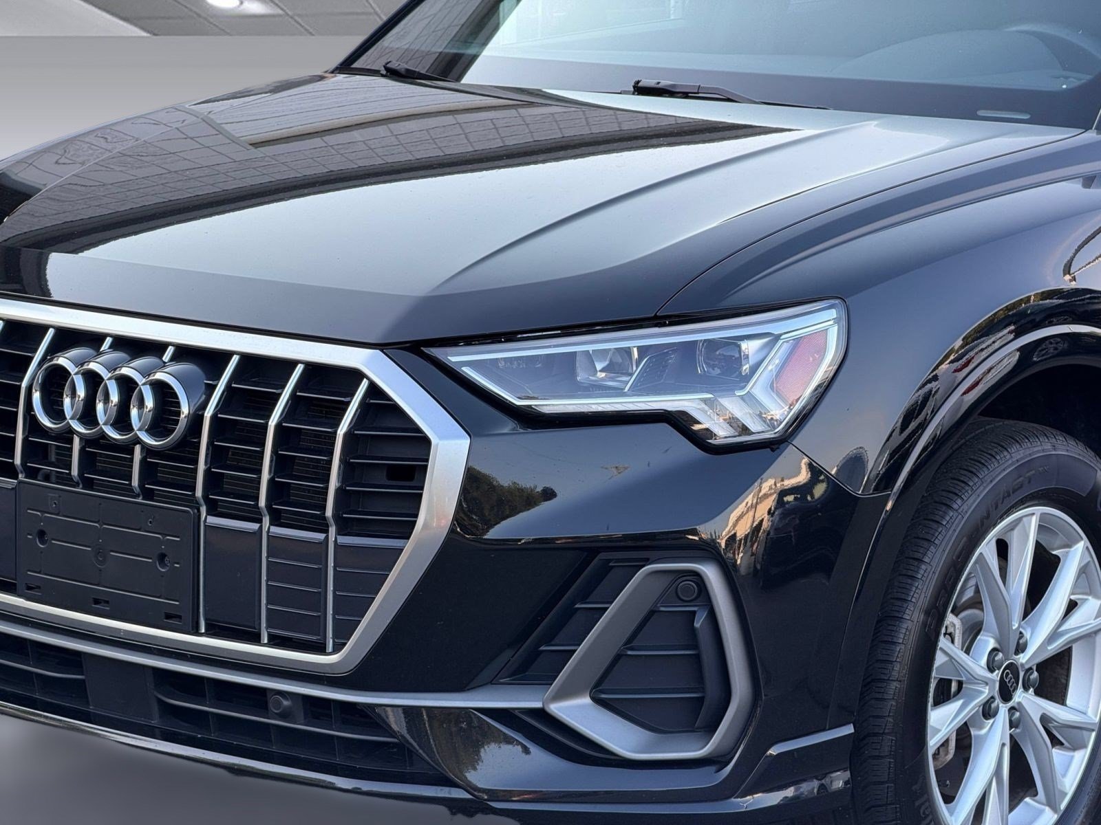 Used 2025 Audi Q3 2.0T Premium AWD/4WD image 12