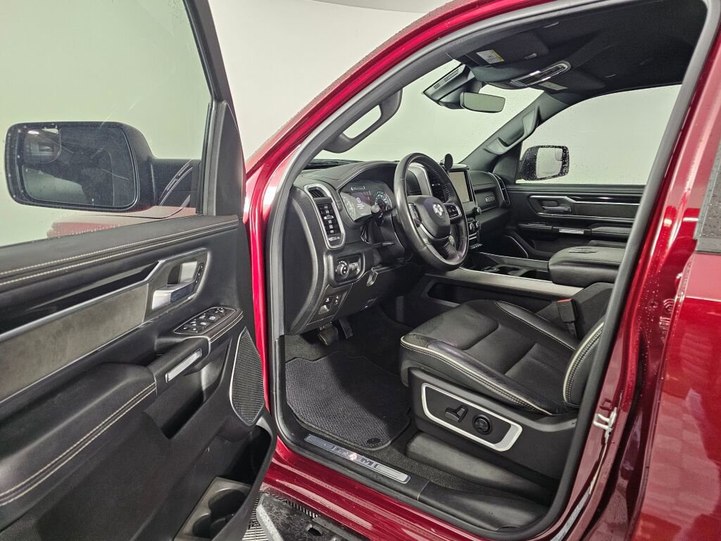 Used 2021 RAM 1500 Laramie w/ Sport Appearance Package image 17
