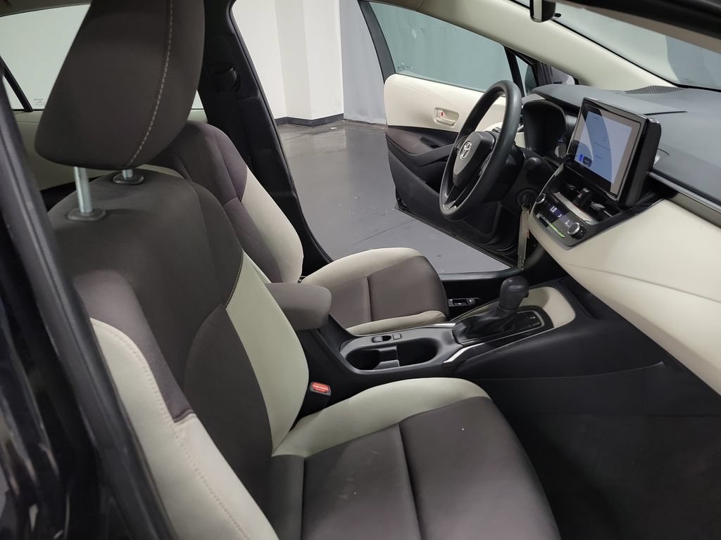 Used 2025 Toyota Corolla LE FWD image 21