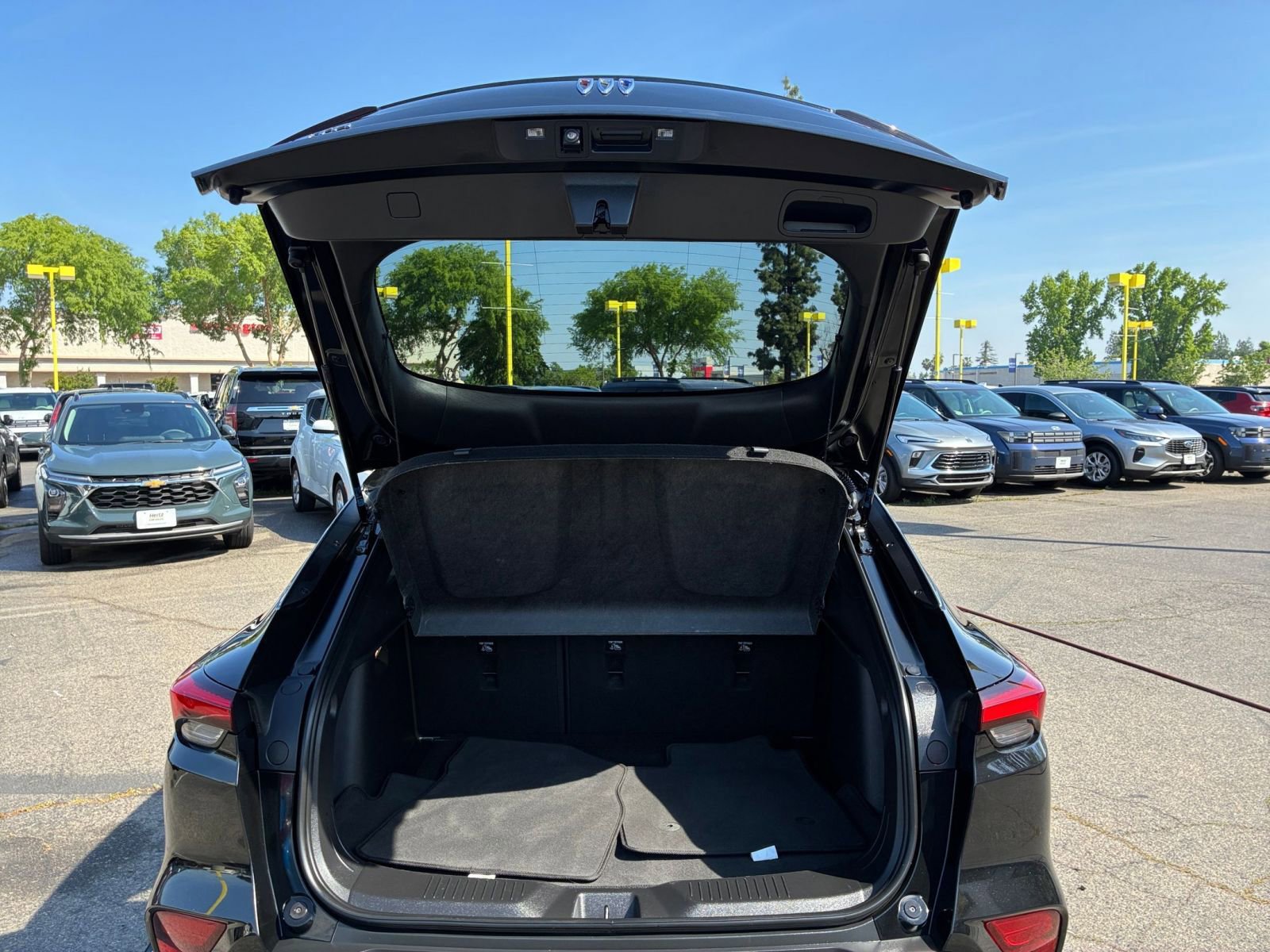 Used 2025 Buick Envista Preferred image 31